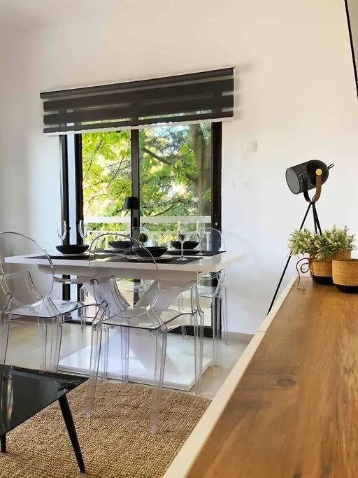 2 Bedroom Family Apartment With Free Parking Thessaloniki
