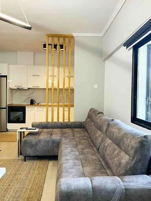 2 Bedroom Family Apartment With Free Parking Thessaloniki